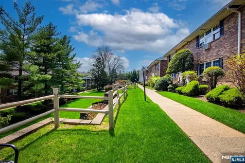 30 E Maple Teaneck NJ 07666