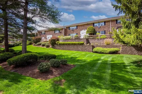 30 E Maple Teaneck NJ 07666