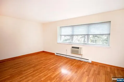 30 E Maple Teaneck NJ 07666