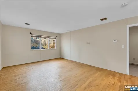 8C Cove Lane North Bergen NJ 07047