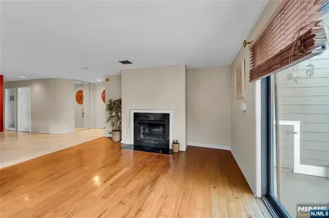 8C Cove Lane North Bergen NJ 07047