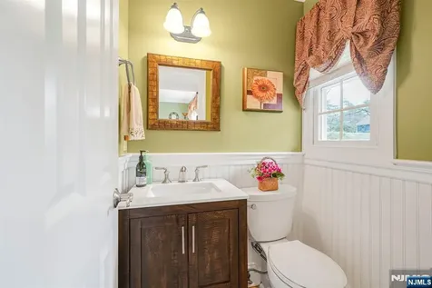 4 Salter Drive Montville Township NJ 07045