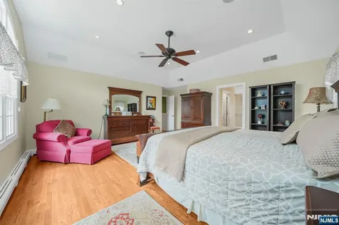 4 Salter Drive Montville Township NJ 07045