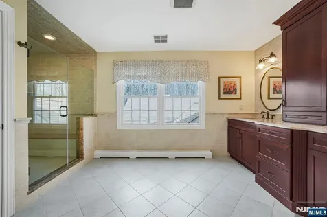 4 Salter Drive Montville Township NJ 07045