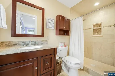 4 Salter Drive Montville Township NJ 07045