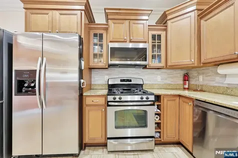 421 Lafayette Avenue Cliffside Park NJ 07010
