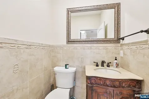 421 Lafayette Avenue Cliffside Park NJ 07010