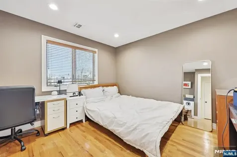 421 Lafayette Avenue Cliffside Park NJ 07010