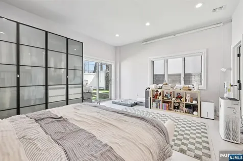 421 Lafayette Avenue Cliffside Park NJ 07010