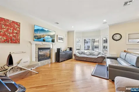 421 Lafayette Avenue Cliffside Park NJ 07010