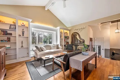87 Buena Vista Drive Ringwood NJ 07456
