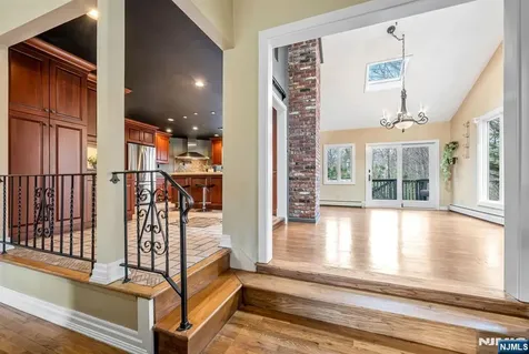 87 Buena Vista Drive Ringwood NJ 07456