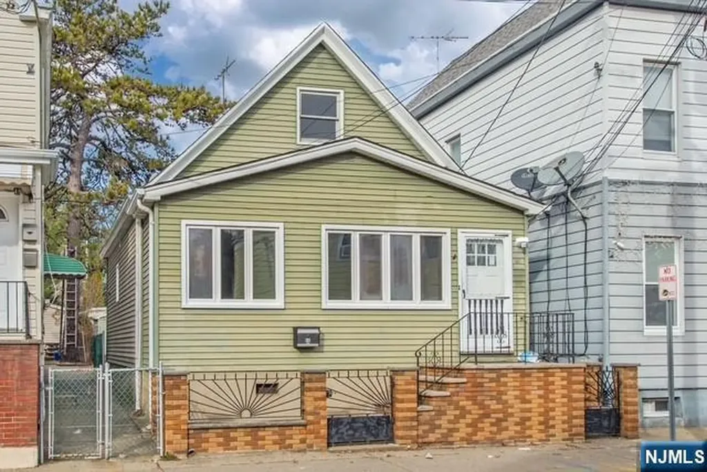 46 Center Street Clifton NJ 07011