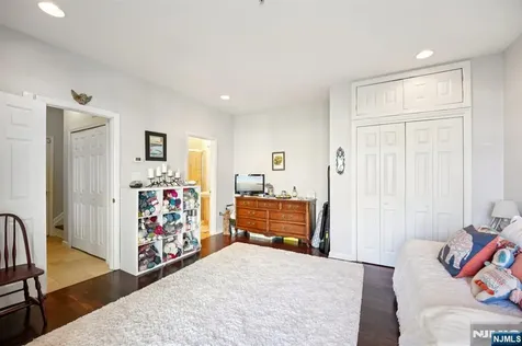428 Newburgh Court West New York NJ 07093