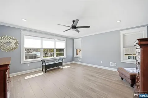 1074 Colfax Avenue Pompton Lakes NJ 07442