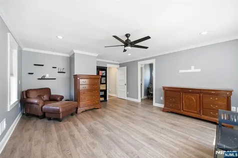 1074 Colfax Avenue Pompton Lakes NJ 07442