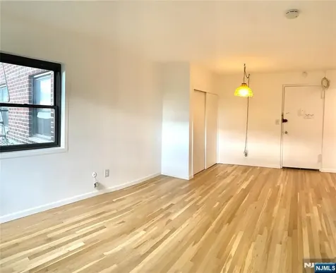 501 Linwood Drive Fort Lee NJ 07024