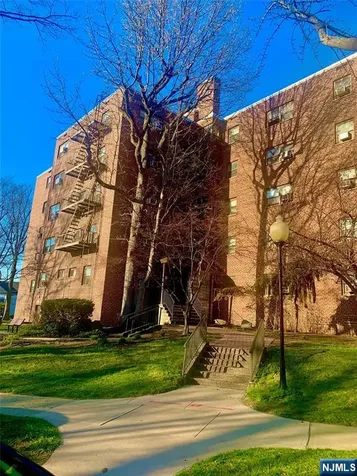 501 Linwood Drive Fort Lee NJ 07024