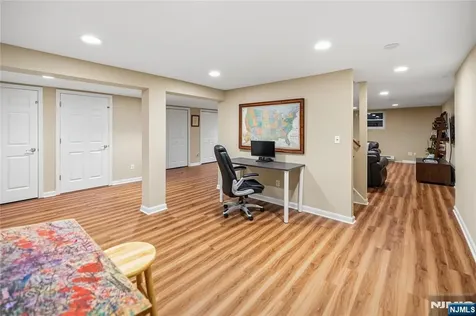 694 Blauvelt Drive Oradell NJ 07649