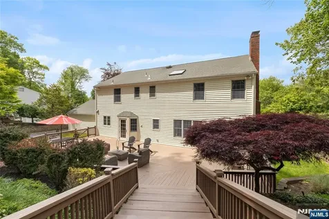 694 Blauvelt Drive Oradell NJ 07649
