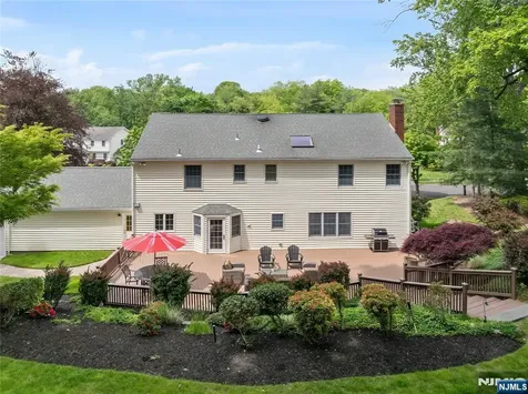 694 Blauvelt Drive Oradell NJ 07649