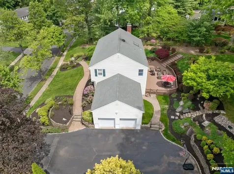 694 Blauvelt Drive Oradell NJ 07649