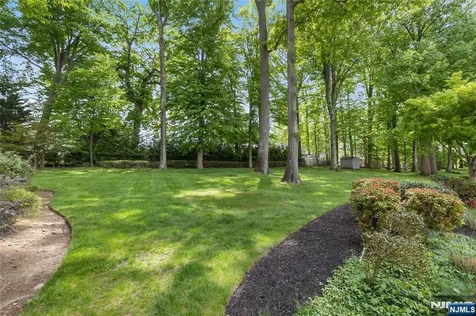 694 Blauvelt Drive Oradell NJ 07649