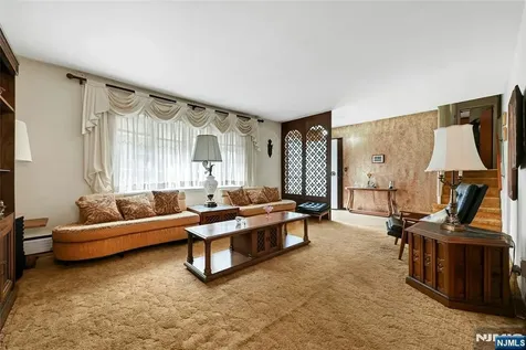 664 Woodside Avenue River Vale NJ 07675