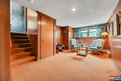 664 Woodside Avenue River Vale NJ 07675