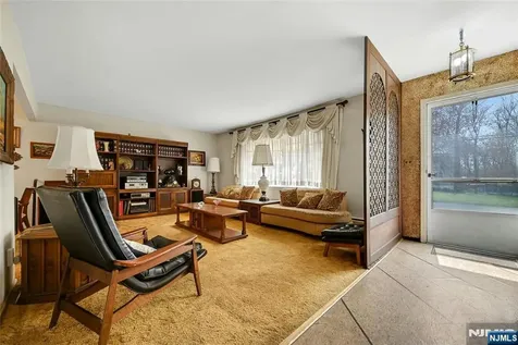 664 Woodside Avenue River Vale NJ 07675
