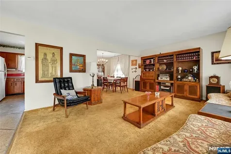 664 Woodside Avenue River Vale NJ 07675