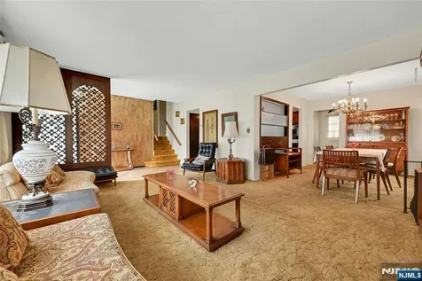 664 Woodside Avenue River Vale NJ 07675