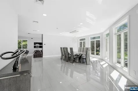 817 W Shore Drive Kinnelon Borough NJ 07405