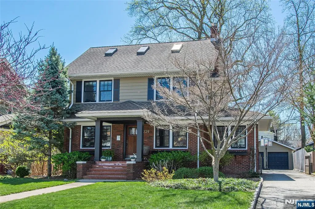 229 Watchung Avenue Montclair NJ 07043