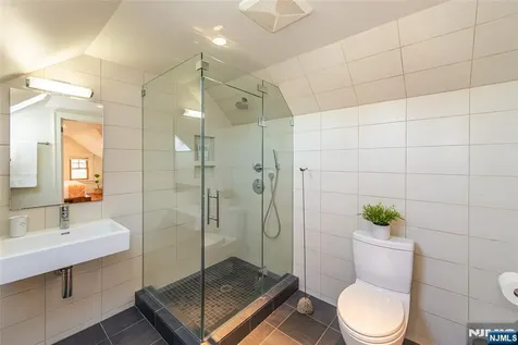 229 Watchung Avenue Montclair NJ 07043