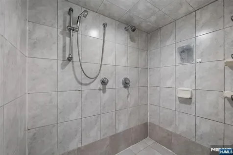 22 Cottage Lane Clifton NJ 07012