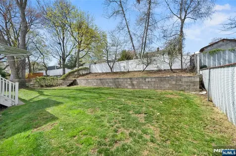22 Cottage Lane Clifton NJ 07012