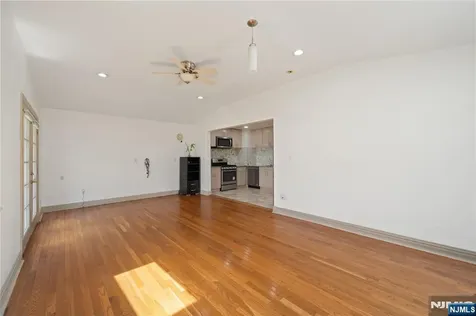 22 Cottage Lane Clifton NJ 07012