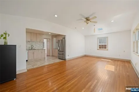 22 Cottage Lane Clifton NJ 07012