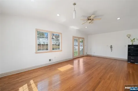 22 Cottage Lane Clifton NJ 07012