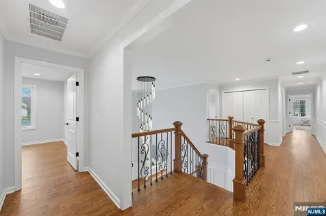 188 Edwards Road Par-troy Hills Twp. NJ 07054