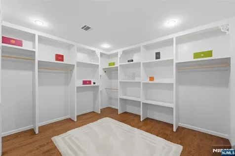 188 Edwards Road Par-troy Hills Twp. NJ 07054