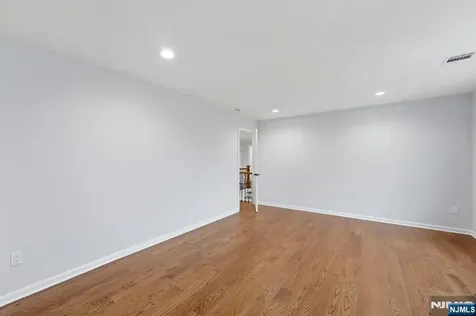 188 Edwards Road Par-troy Hills Twp. NJ 07054