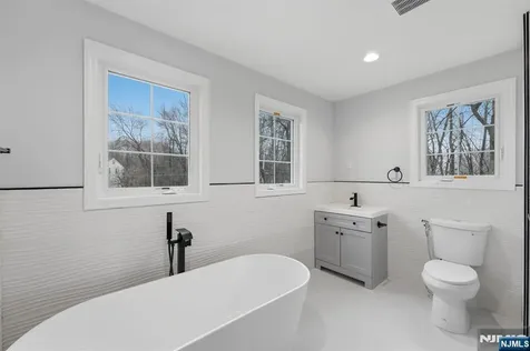 188 Edwards Road Par-troy Hills Twp. NJ 07054