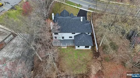 188 Edwards Road Par-troy Hills Twp. NJ 07054