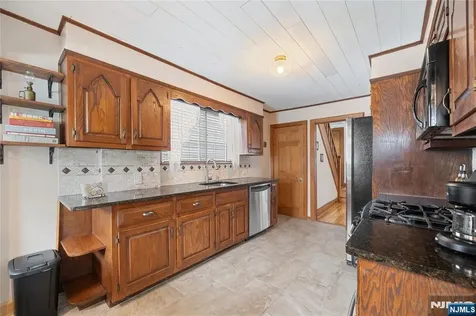 169 Oak Ridge Avenue Nutley NJ 07110