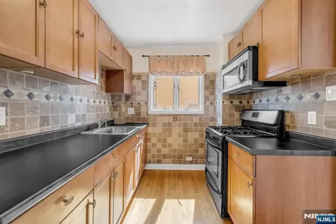 255 Windsor Road Wood Ridge NJ 07075