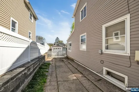 255 Windsor Road Wood Ridge NJ 07075