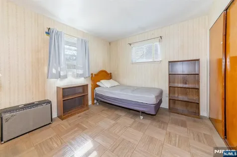 71 Hobart Avenue Rutherford NJ 07070