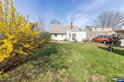 71 Hobart Avenue Rutherford NJ 07070